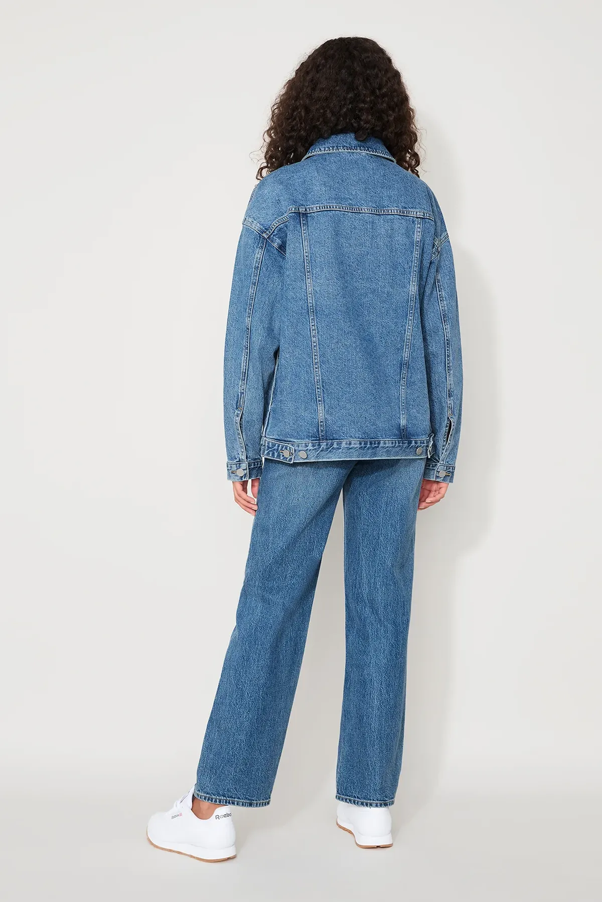 ESSENTIAL DENIM JACKET