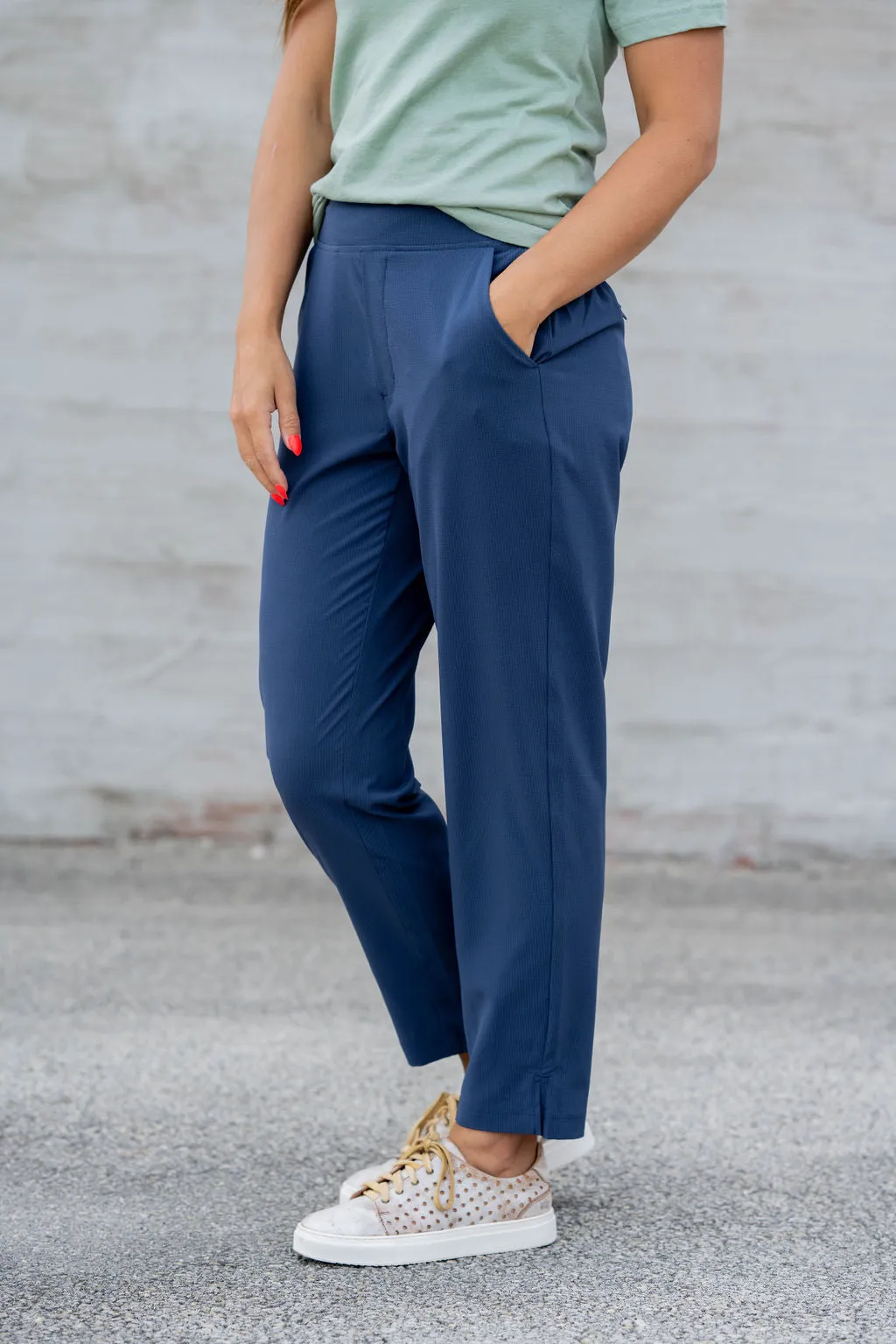 Lightweight Side Slit Pants