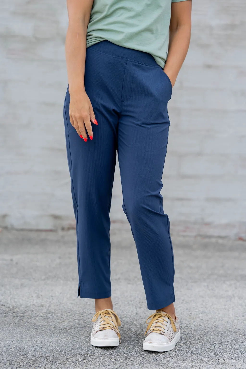 Lightweight Side Slit Pants